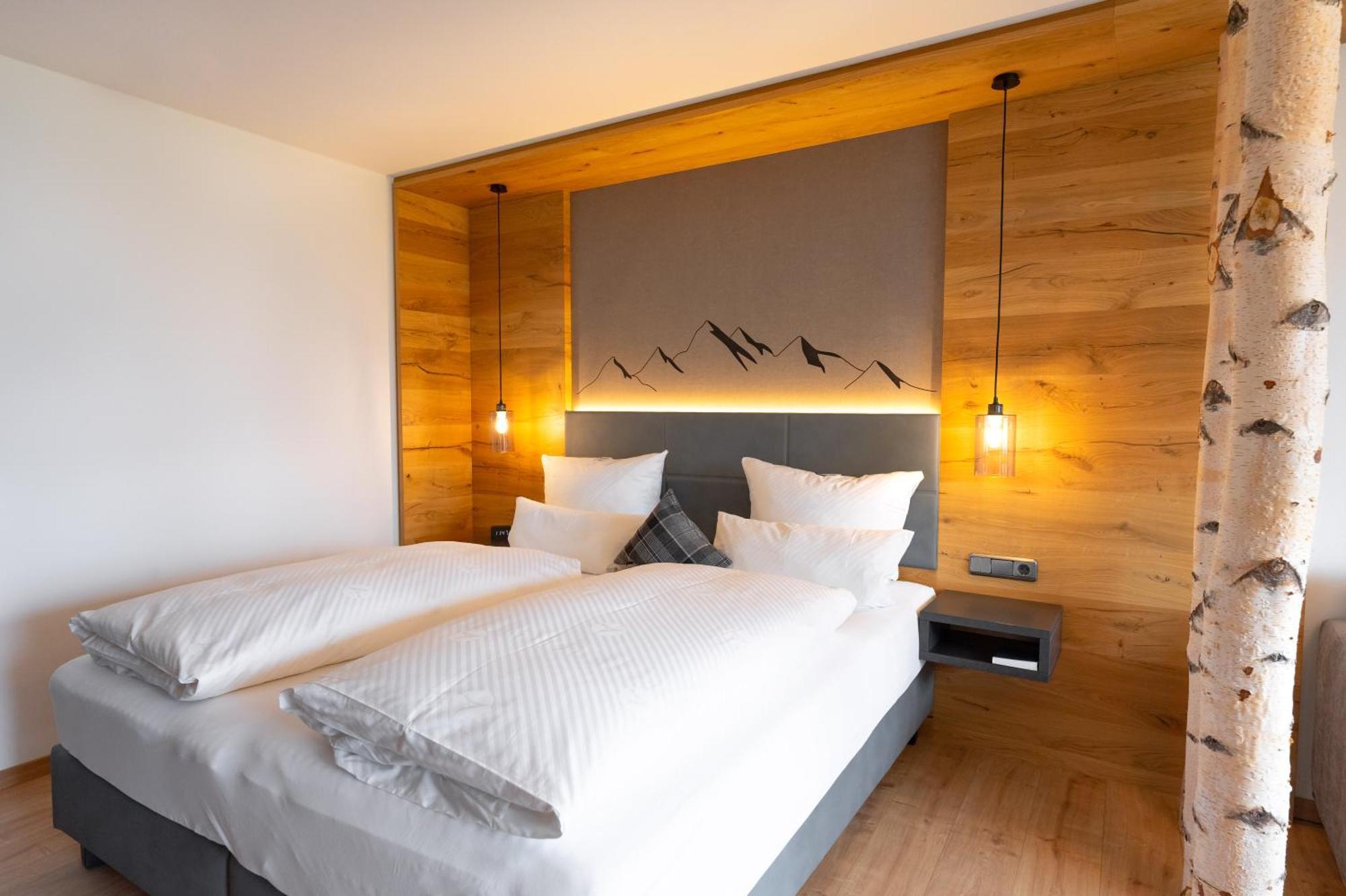 Western Alpenhof Отель 4*