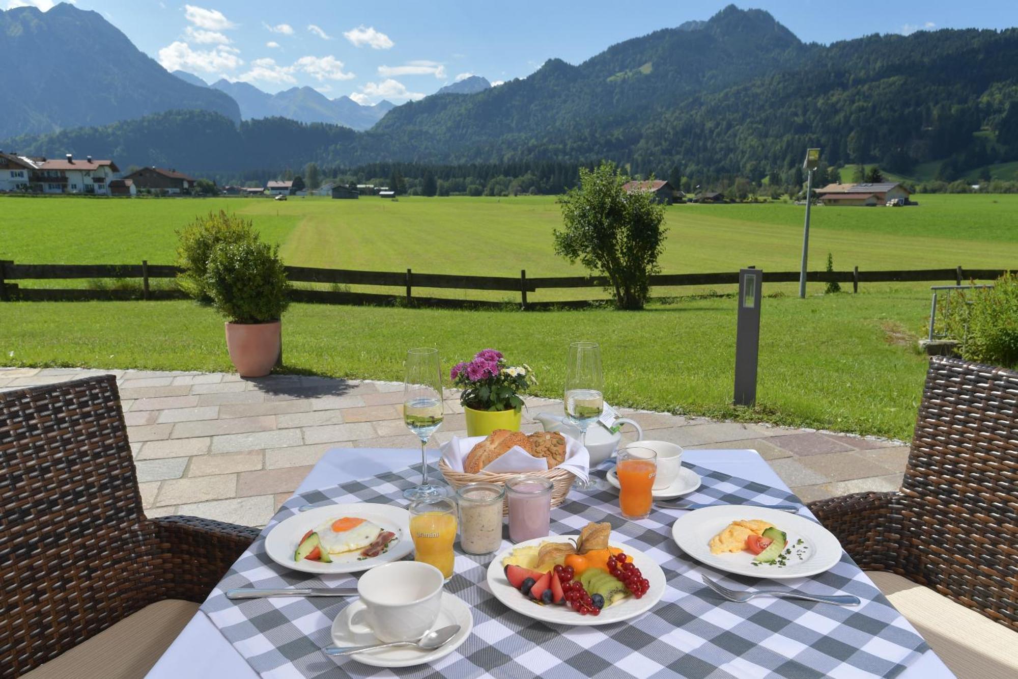 Western Alpenhof Hotel 4*